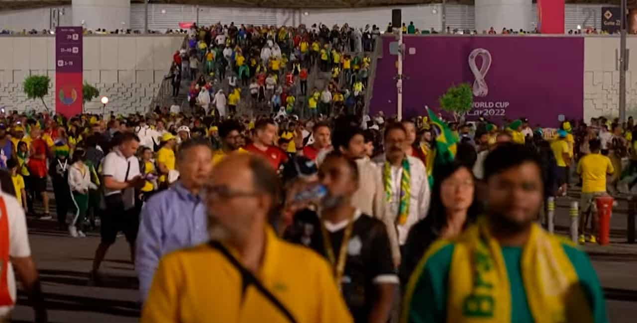 A Torcida Brasileira Ganhou O Reforço Dos Sauditas Antes Da Estreia Na Copa Do Mundo Do Catar Nesta Quinta-Feira, 24, Contra A Sérvia, Em Lusail.