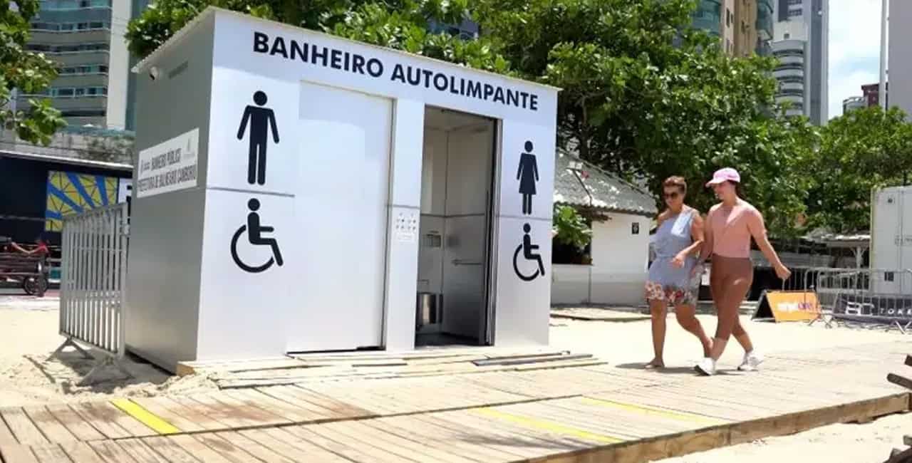 Oito Novos Banheiros Públicos Foram Instalados Em Balneário Camboriú E Fizeram Sucesso Com A População Por Ter Uma Tecnologia Inovadora E Curiosa.