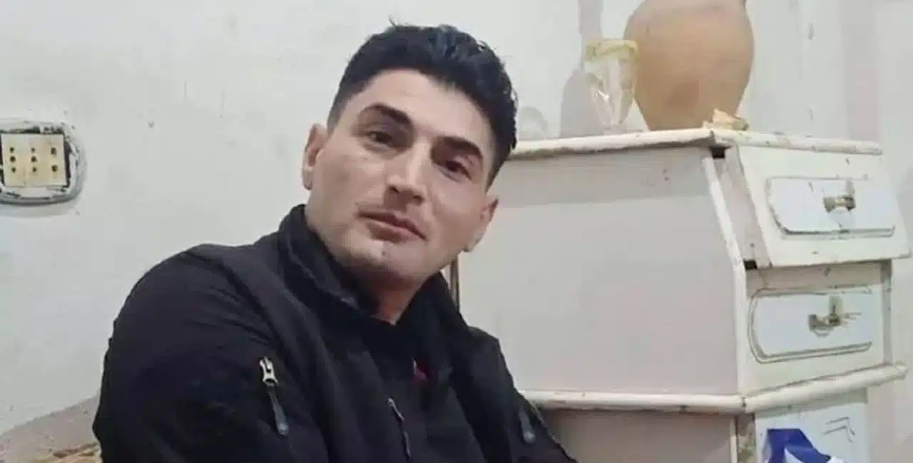 Um Homem Declarado Morto Após Ser Encontrado Nos Escombros Do Terremoto Na Síria &Quot;Voltou À Vida&Quot; Em Seu Próprio Funeral.