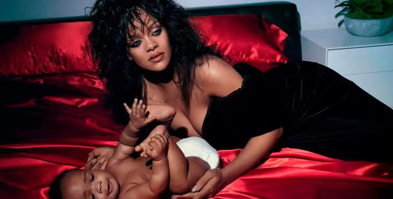 Na Capa Da 'Vogue' Britânica, Rihanna Mostra Filho Em Imagens Inéditas