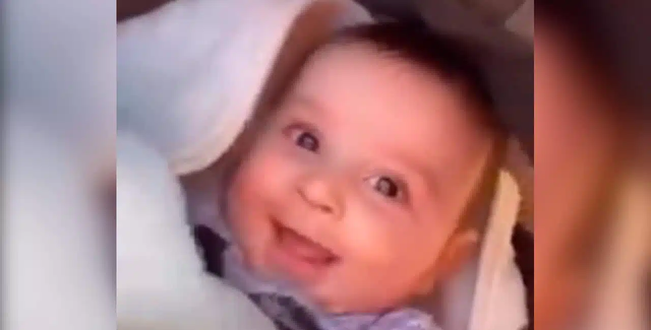Vídeo Mostra Como Está O Bebê De Dois Meses Que Foi Resgatado Após 128 Horas Entre Os Escombros