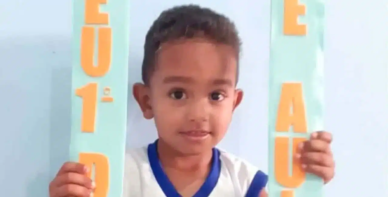 Um Menino De Três Anos Morreu Eletrocutado No Carregador De Um Celular Dentro De Casa Na Paraíba.