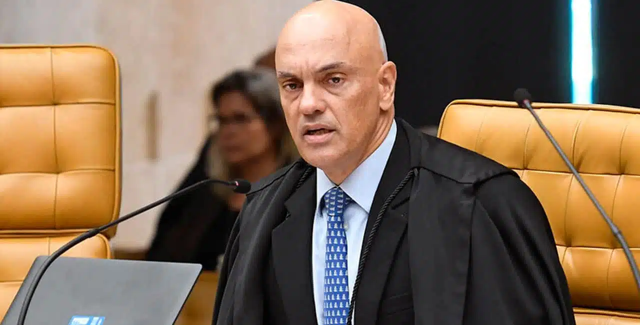 Moraes Determina Apreensão De Armas E Passaporte De Bolsonaro