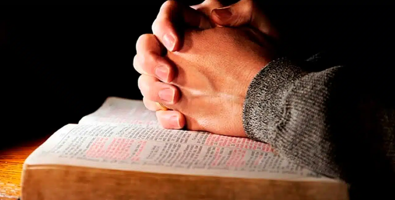 Encontre Conforto Nas Palavras Sagradas: Leitura Dos Salmos Para Enfrentar Desafios Com Fé E Esperança!
