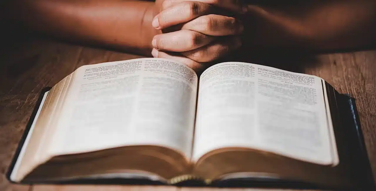 Encontrando Renovação Na Fé: Versículos Bíblicos Que Inspiram Esperança E Força