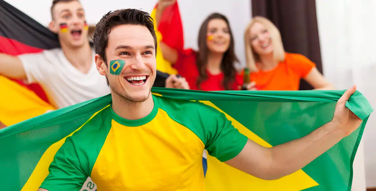 Saiba Como Identificar A Camisa Do Brasil E Evite Pagar Caro Em Falsificações.