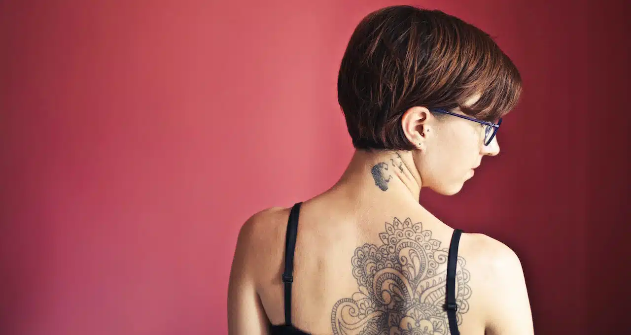 Aproveite Uma Das Inspirações E Faça Sua Tatuagem Feminina Nas Costas!