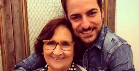 Thales Bretas Celebra Aniversário Da Mãe De Paulo Gustavo Com Homenagem: &Quot;Mulher Forte&Quot;