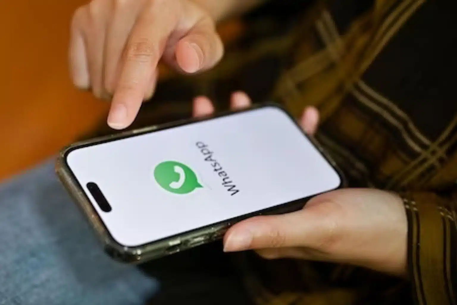 Aprenda O Passo A Passo Para Conversar Com Seus Contatos Escanenando O Código Qr Do Whatsapp Web No Celular