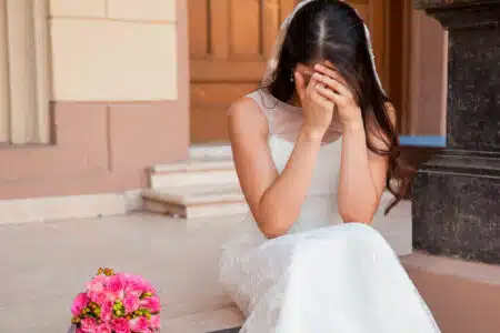 Pai Discute Com Filha Por Não Poder Levar Três Namoradas A Seu Casamento