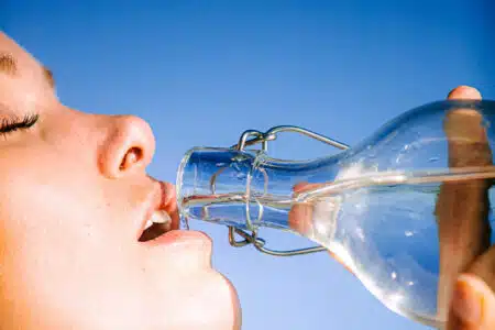 Harvard Identifica Duas Bebidas Tão Saudáveis Quanto A Água; Confira