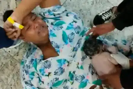 Grávida Dá À Luz No Chão Em Hospital Após Médica Negar Atendimento No Rj