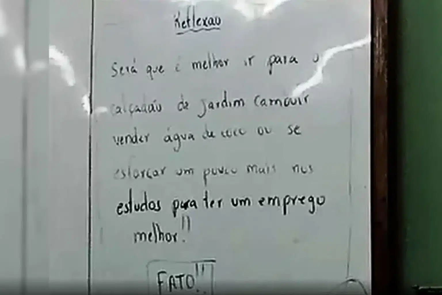 Professor É Demitido Após Expor Estudante Que Vendia Água De Coco Em Sala De Aula No Es