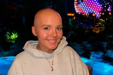 Influenciadora Que Compartilhou Sua Luta Contra Um Câncer Terminal Morre Aos 26 Anos