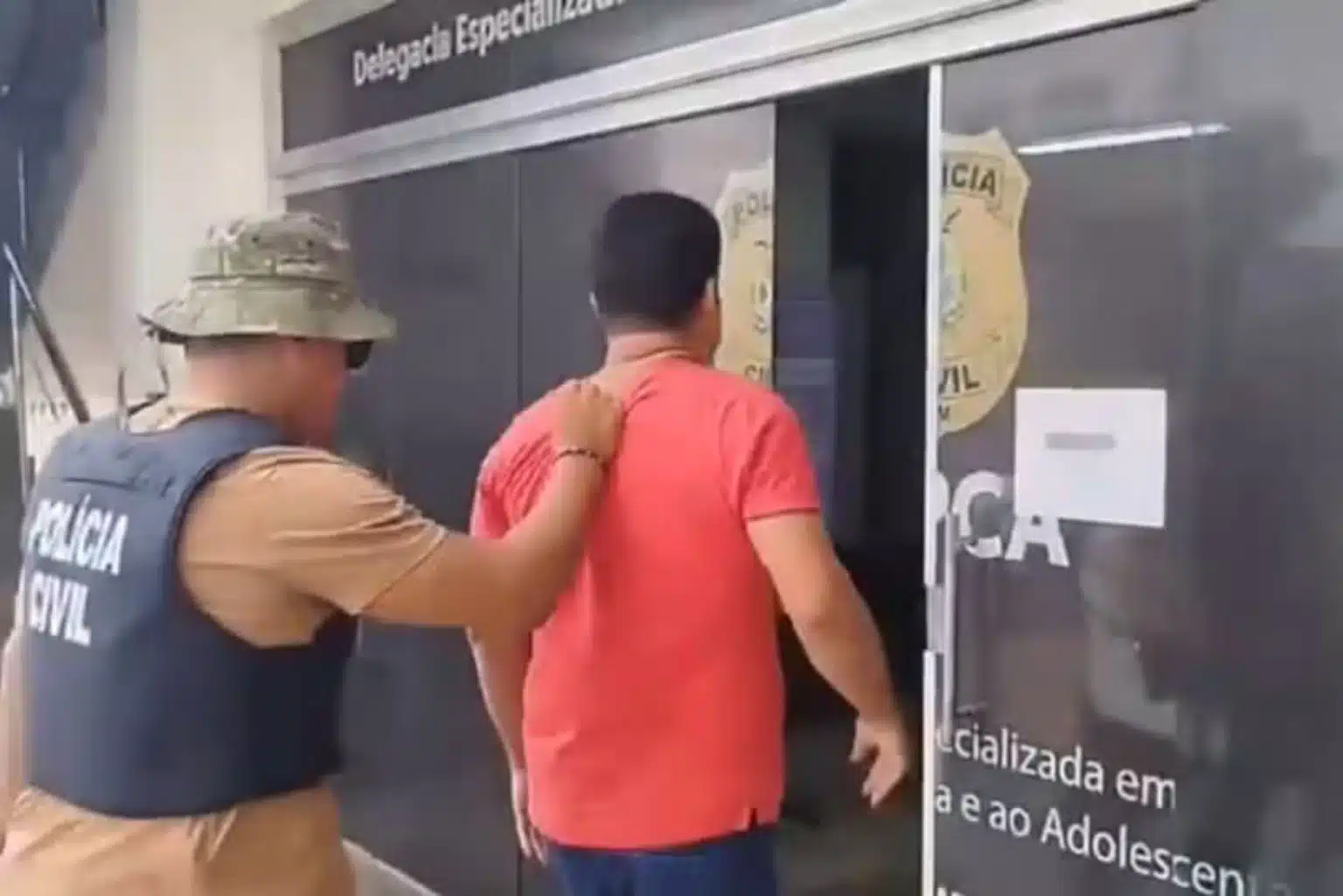 Professor Preso Usava Mães Para Abusar De Alunas Em Manaus, Diz Polícia