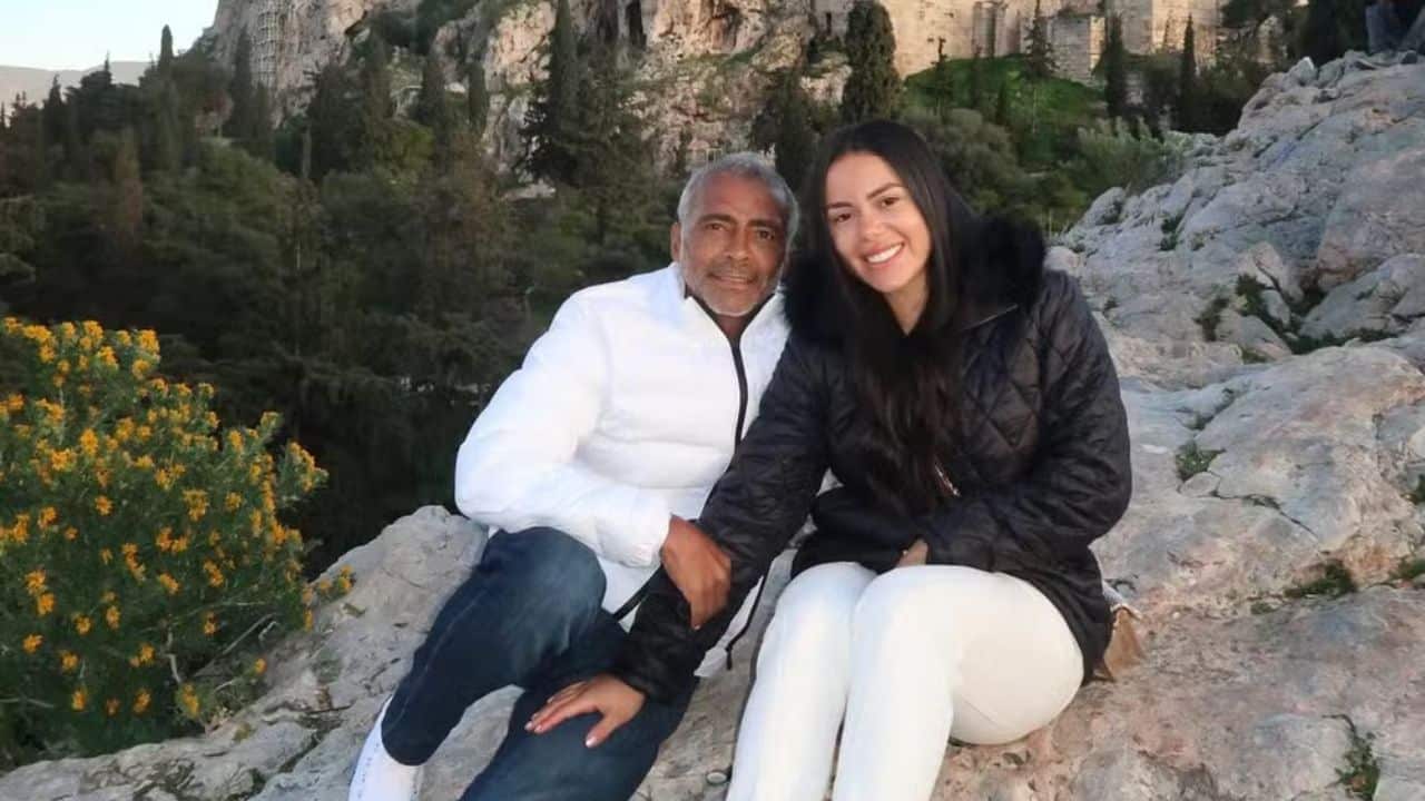 Namorada de Romário, de 22 anos, exibe rotina de treinos e viagens, e recebe declaração: "Linda e minha" Namorada De Romário, De 22 Anos, Exibe Rotina De Treinos E Viagens, E Recebe Declaração: "Linda E Minha"