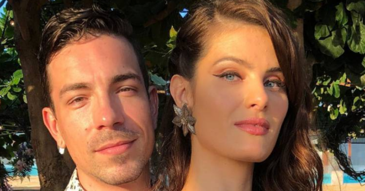 "Eu cobro mesmo", diz Isabeli Fontana sobre frequência de relação íntima no casamento