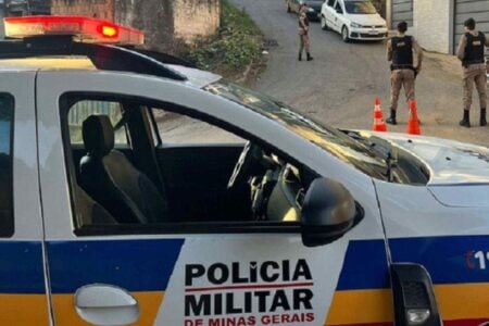 Menino De 8 Anos Chama A Polícia Ao Presenciar O Pai Batendo Na Mãe