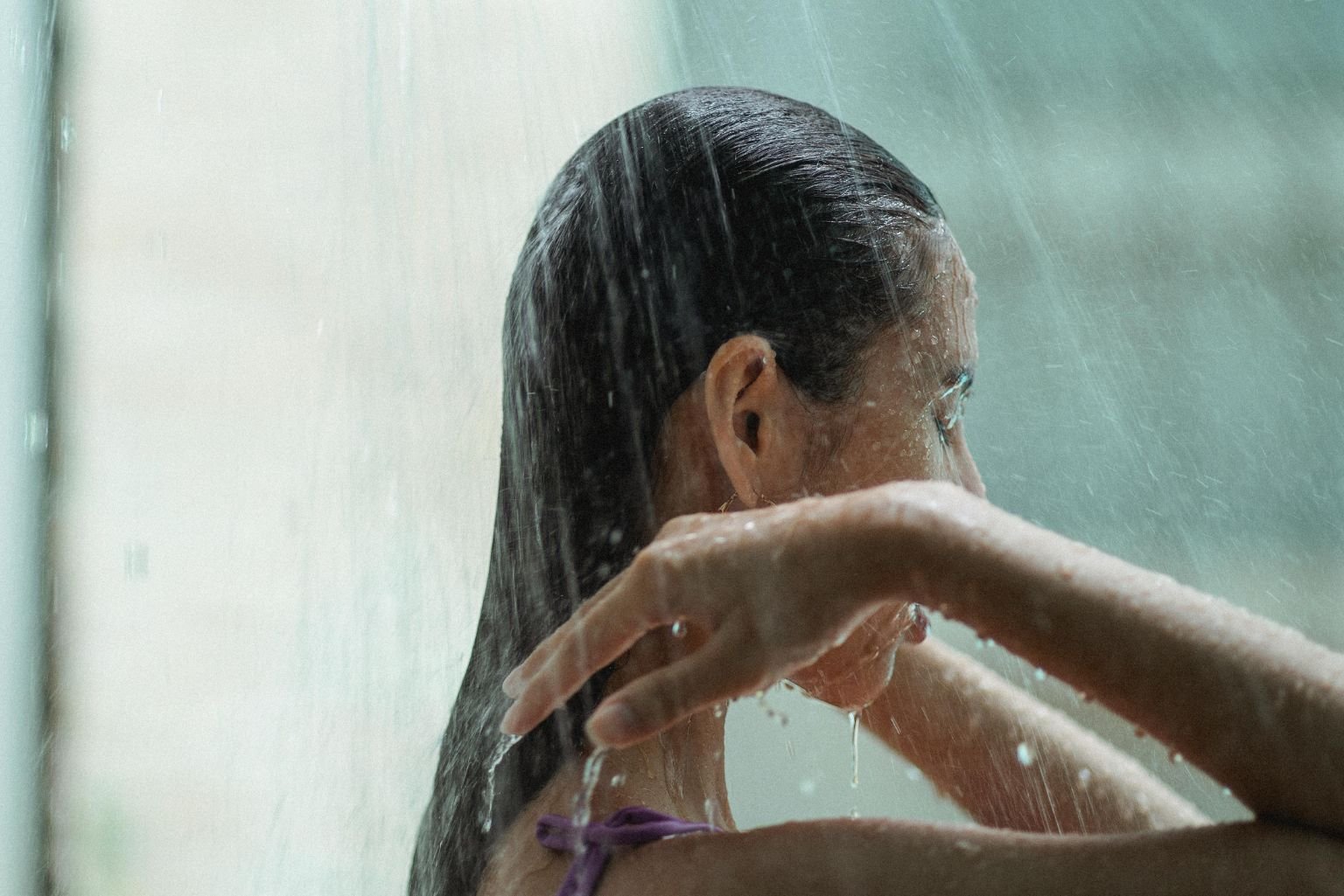 A Ciência Do Banho Frio: Por Que O Desconforto De 2 Minutos Pode &Amp;Quot;Resetar&Amp;Quot; Seu Corpo E Sua Mente