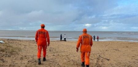 Pai E Filho Turistas De São Paulo Morrem Afogados Em Praia No Sul Da Bahia