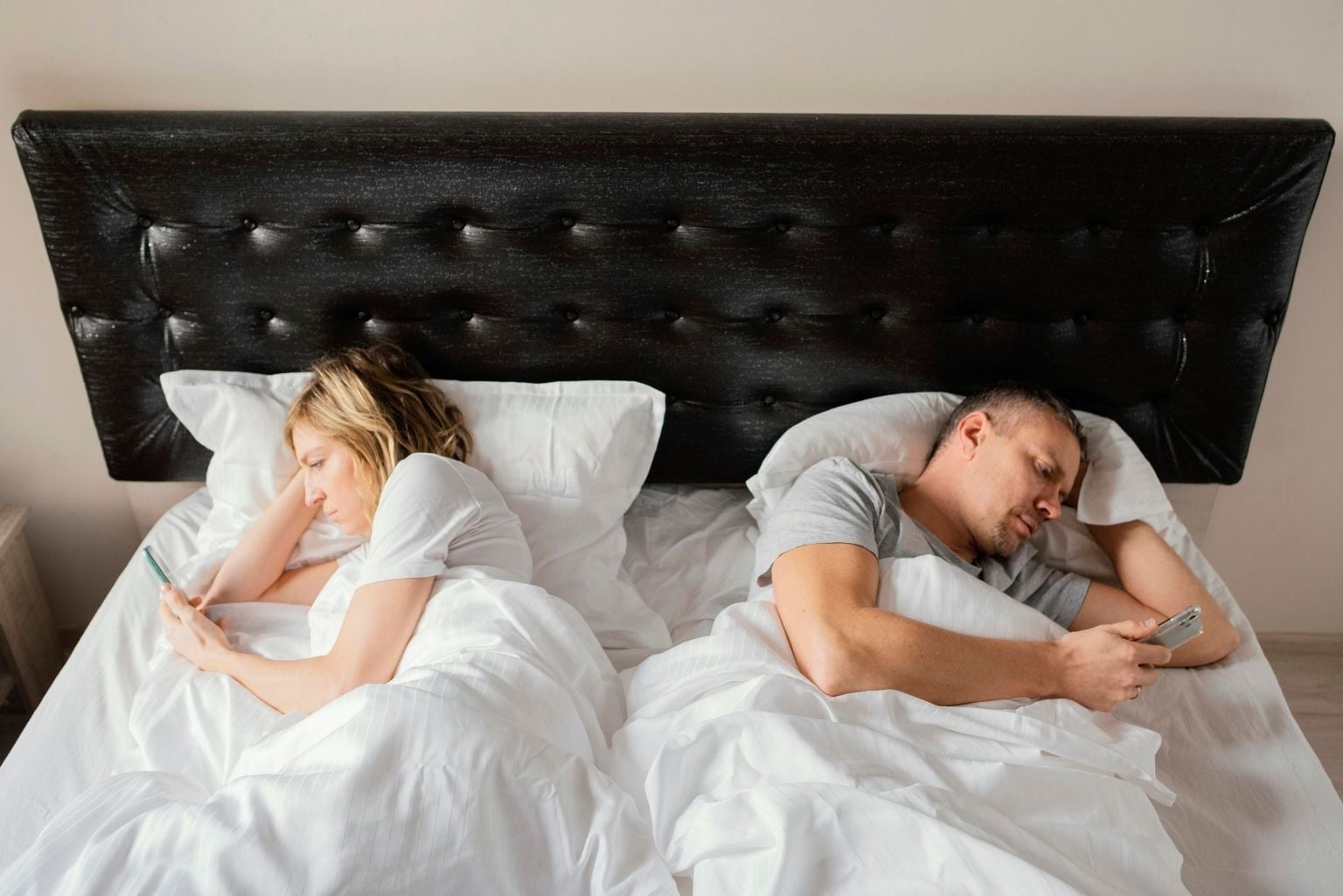Casais Preferem Dormir Em Quartos Separados Para Ter Uma Boa Noite De Sono; Entenda