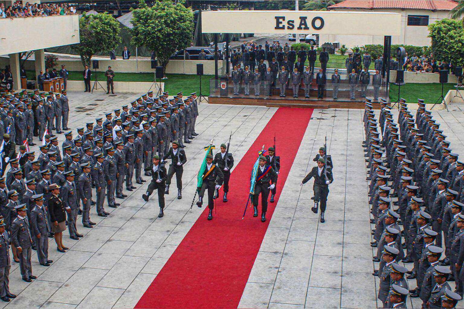 Capitão Do Exército É Condenado Por Inventar Entrevistas Em Tcc