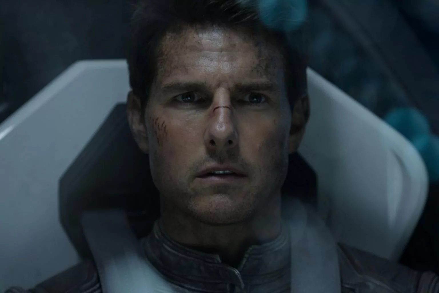 Tom Cruise E Morgan Freeman Estrelam Uma Das Melhores Ficções Científicas Dos Últimos 15 Anos No Prime Video