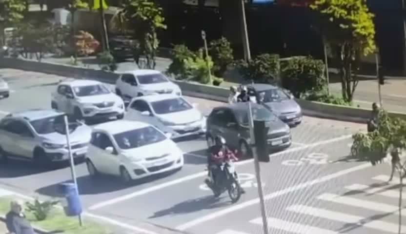 Saiba detalhes da prisão de suspeitos de atirar no Tenente Pimentel, irmão de Eloá Imagem Da Matéria