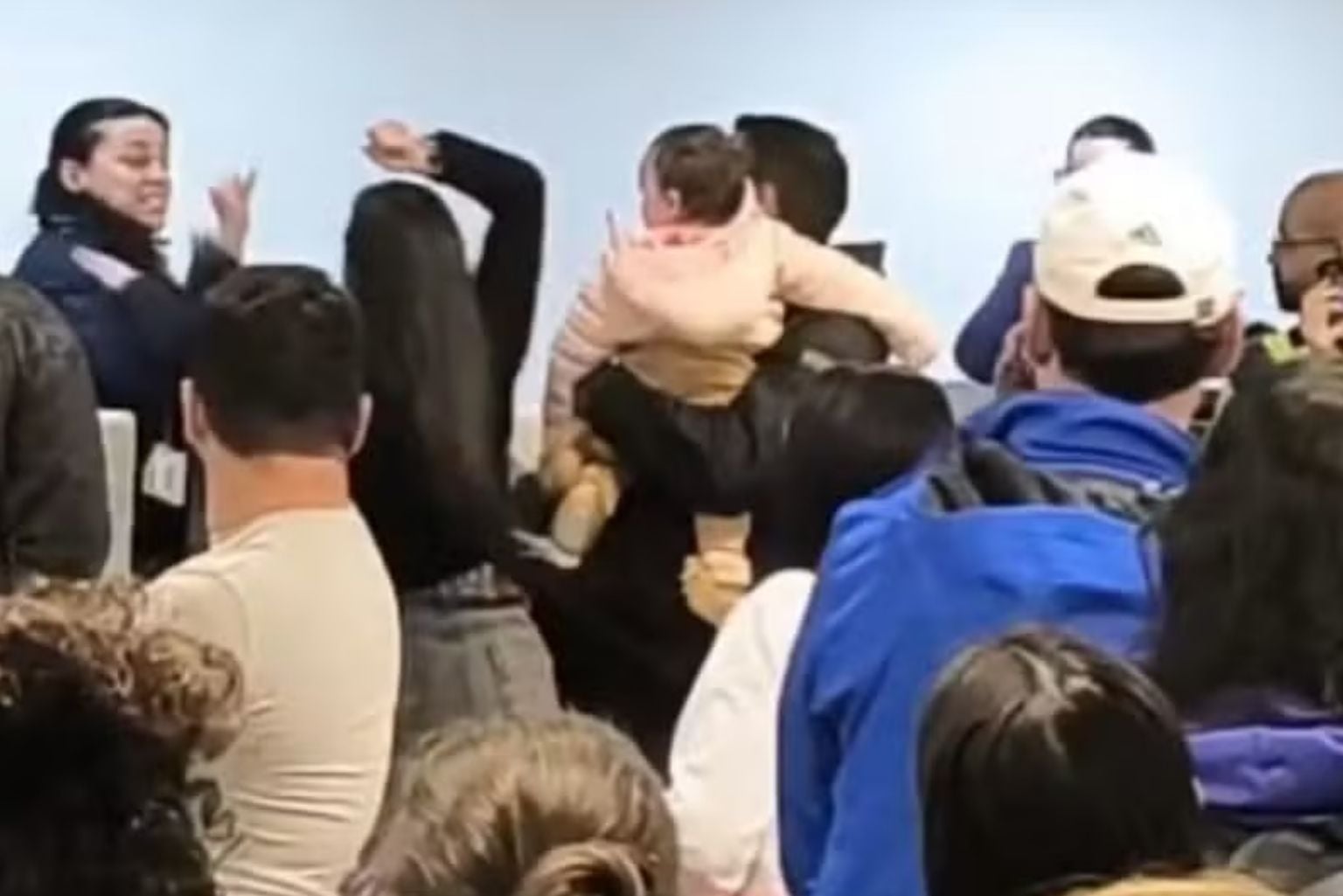 Passageira Agride Quatro Funcionárias De Check-In Em Guarulhos Após Discussão