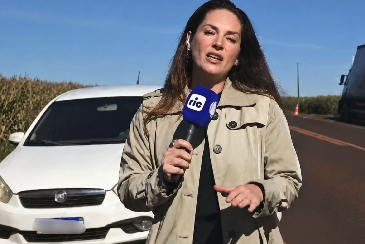 Equipe de reportagem da Record escapa por pouco de atropelamento Equipe De Reportagem Da Record Escapa Por Pouco De Atropelamento
