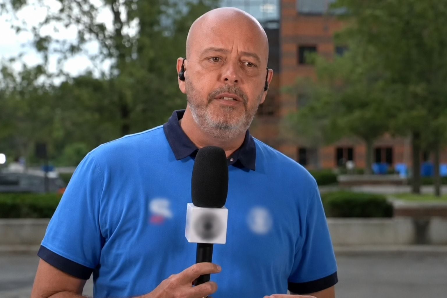 Alex Escobar aparece desorientado durante transmissão da Globo e assusta telespectadores; saiba detalhes Alex Escobar Aparece Desorientado Durante Transmissão Da Globo E Assusta Telespectadores; Saiba Detalhes