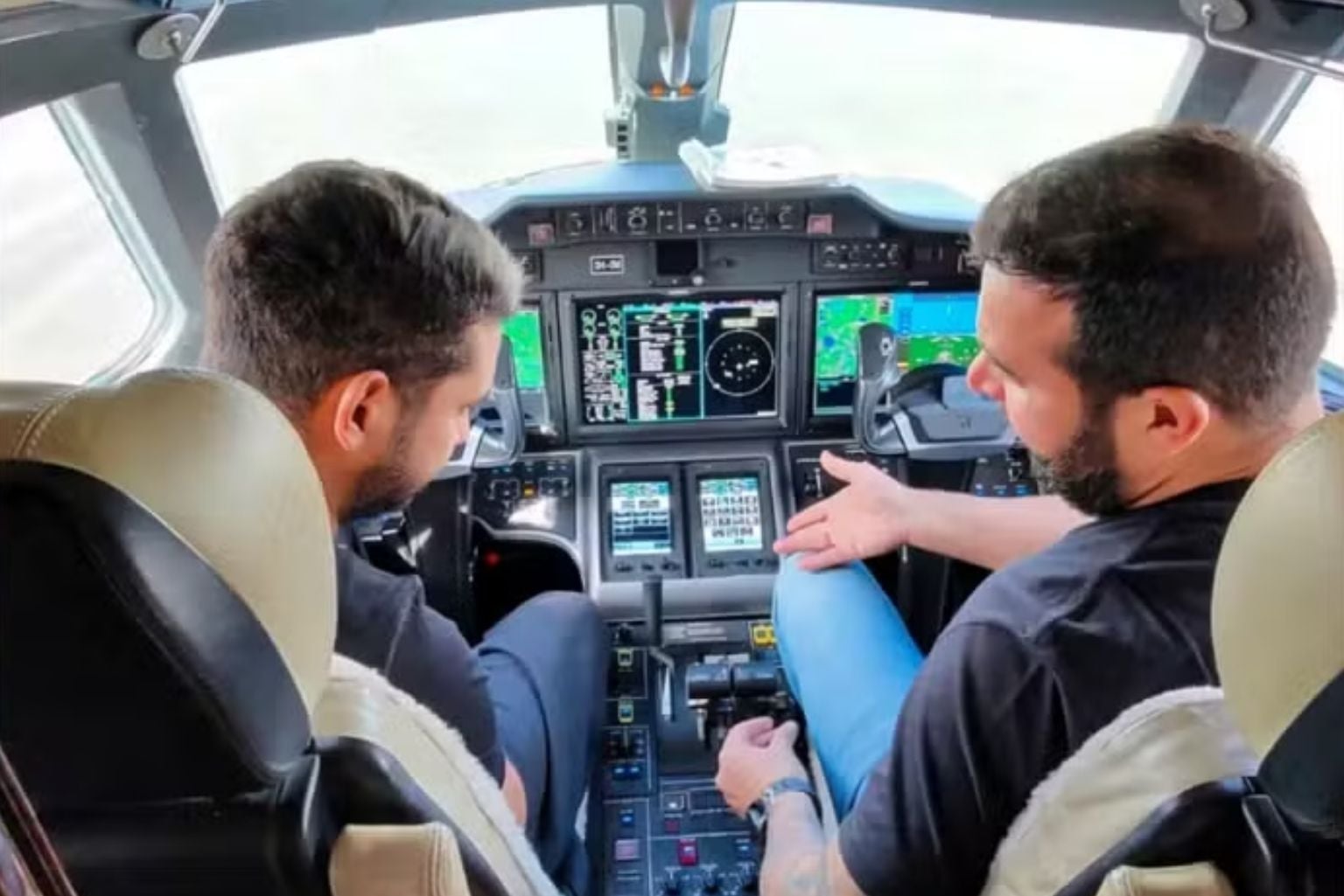 Filho De Piloto, Cantor Sertanejo Investe R$ 80 Milhões Para Comprar E Comandar O Próprio Jato