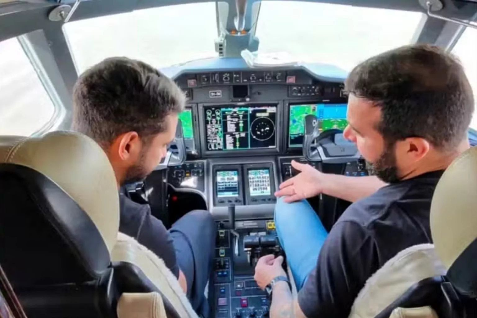 Filho De Piloto, Cantor Sertanejo Investe R$ 80 Milhões Para Comprar E Comandar O Próprio Jato