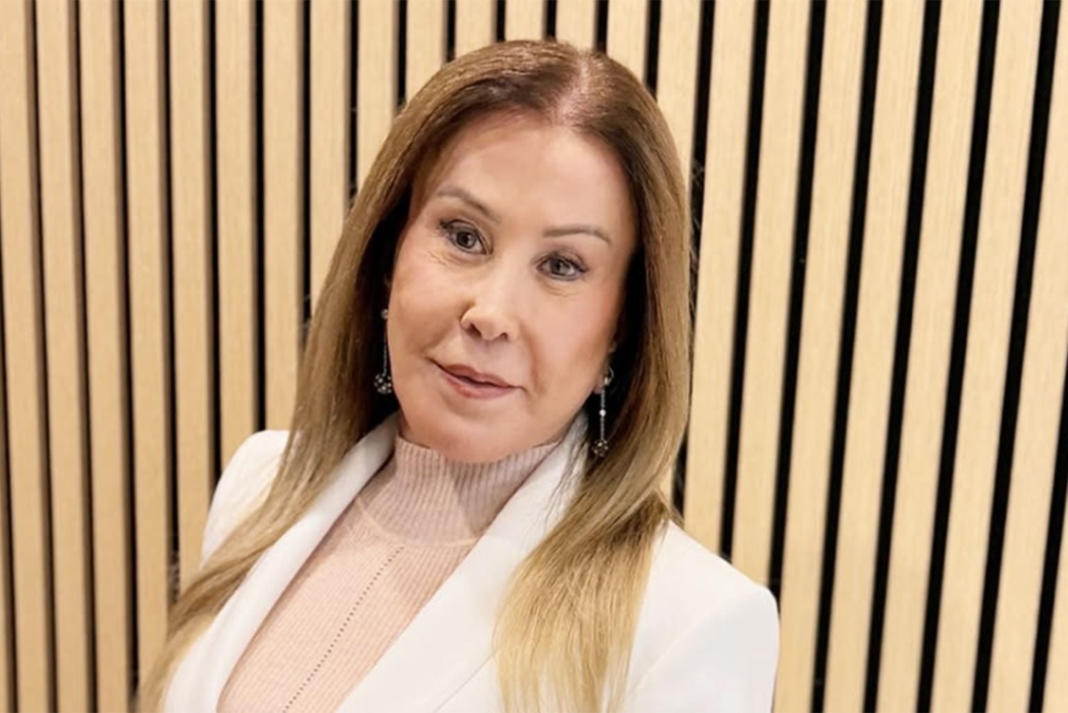 Como É O Refúgio De Zilu Camargo Nos Estados Unidos? Famosa Vive Em Casa Luxuosa No País