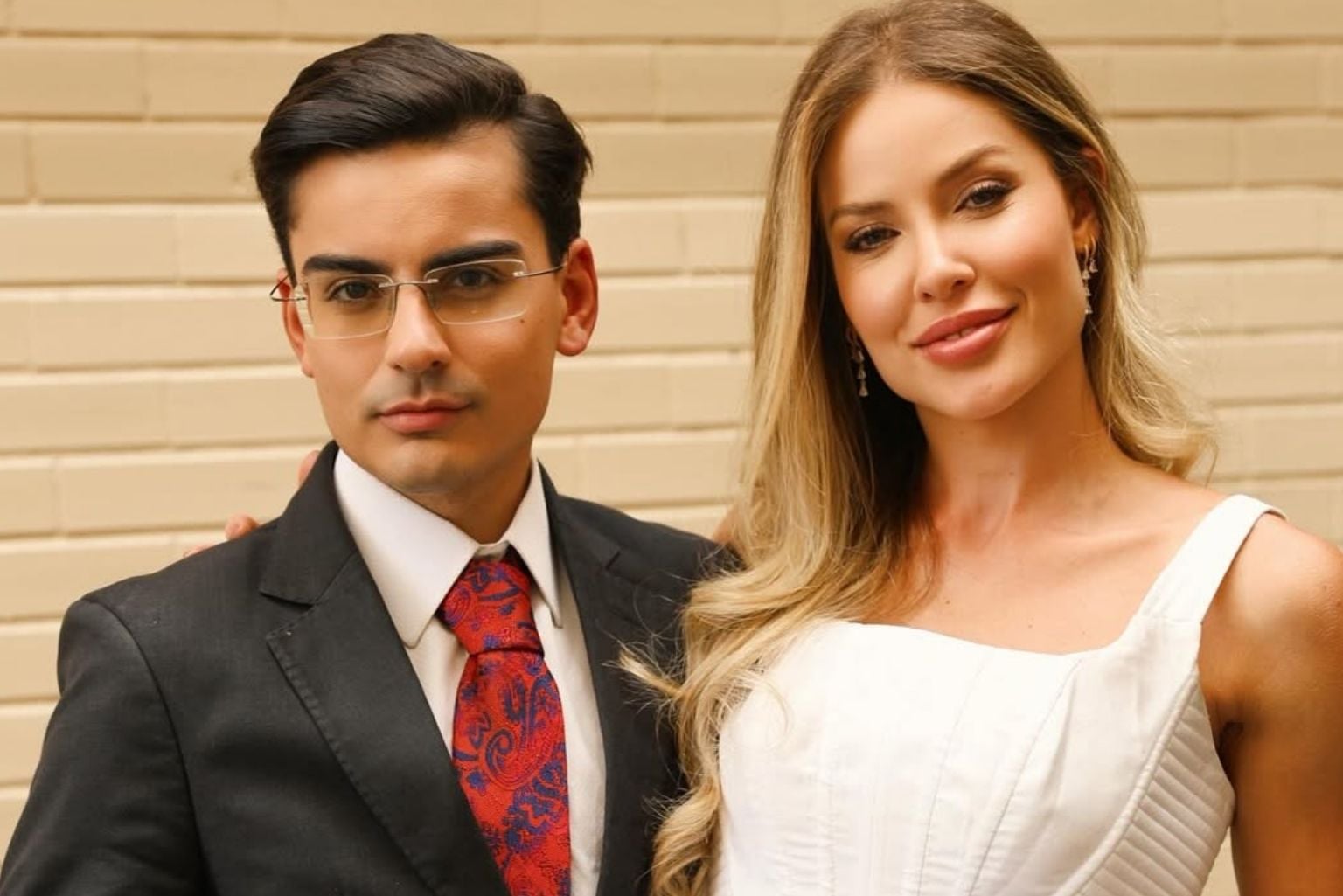 Namorada de Dudu Camargo quebra o silêncio após suposto affair do jornalista vir à tona Namorada De Dudu Camargo Quebra O Silêncio Após Suposto Affair Do Jornalista Vir À Tona