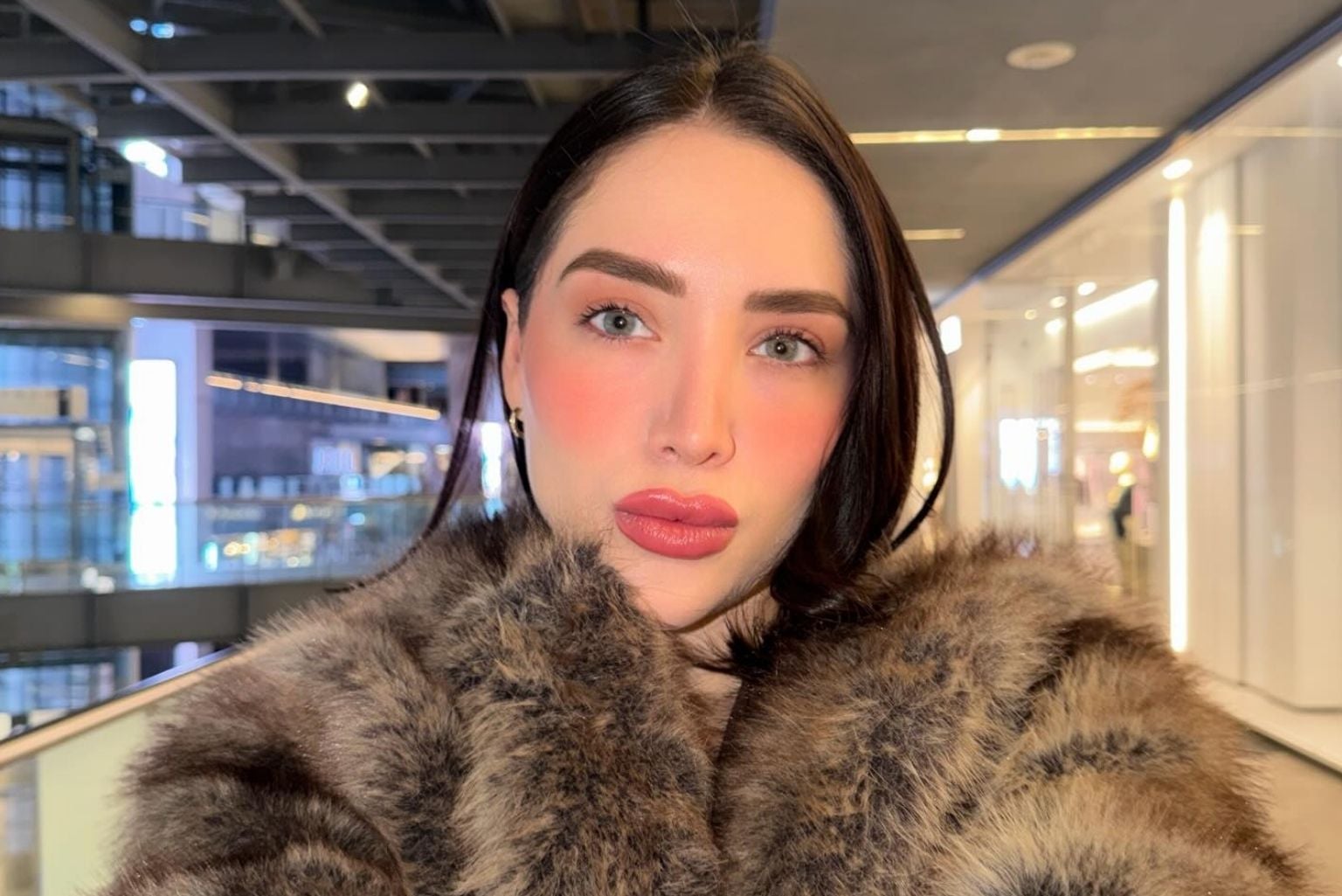 Influenciadora Adriana Garcia Morre Aos 30 Anos E Seguidores Ficam Em Choque; Ela Deixa Filha De 6 Anos