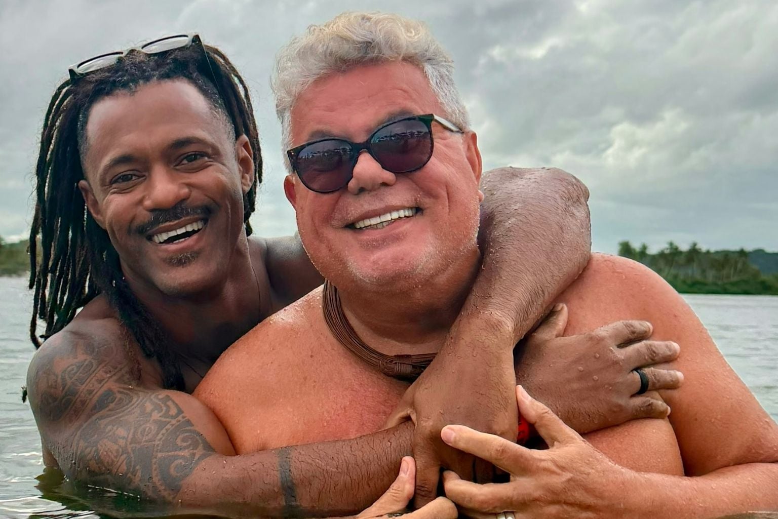 Milton Cunha Posa Ao Lado Do Namorado Em Maceió: “Amor Lindo”