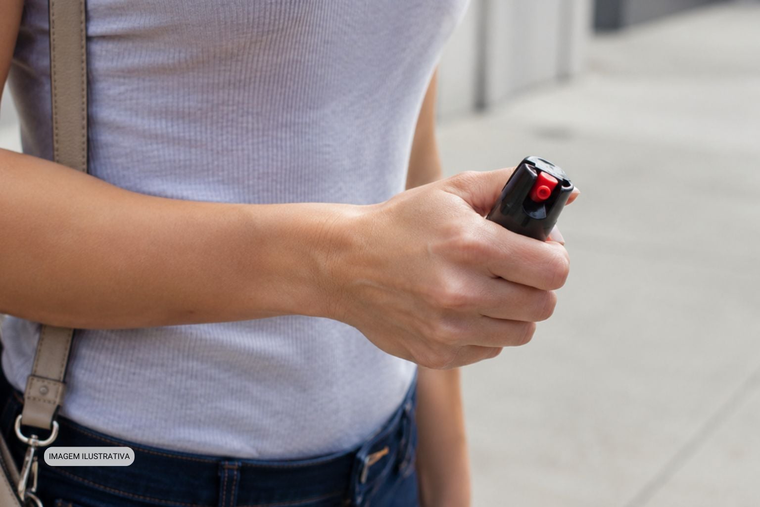Lei Que Permite O Uso De Spray De Pimenta Por Mulheres Entra Em Vigor; Veja As Regras