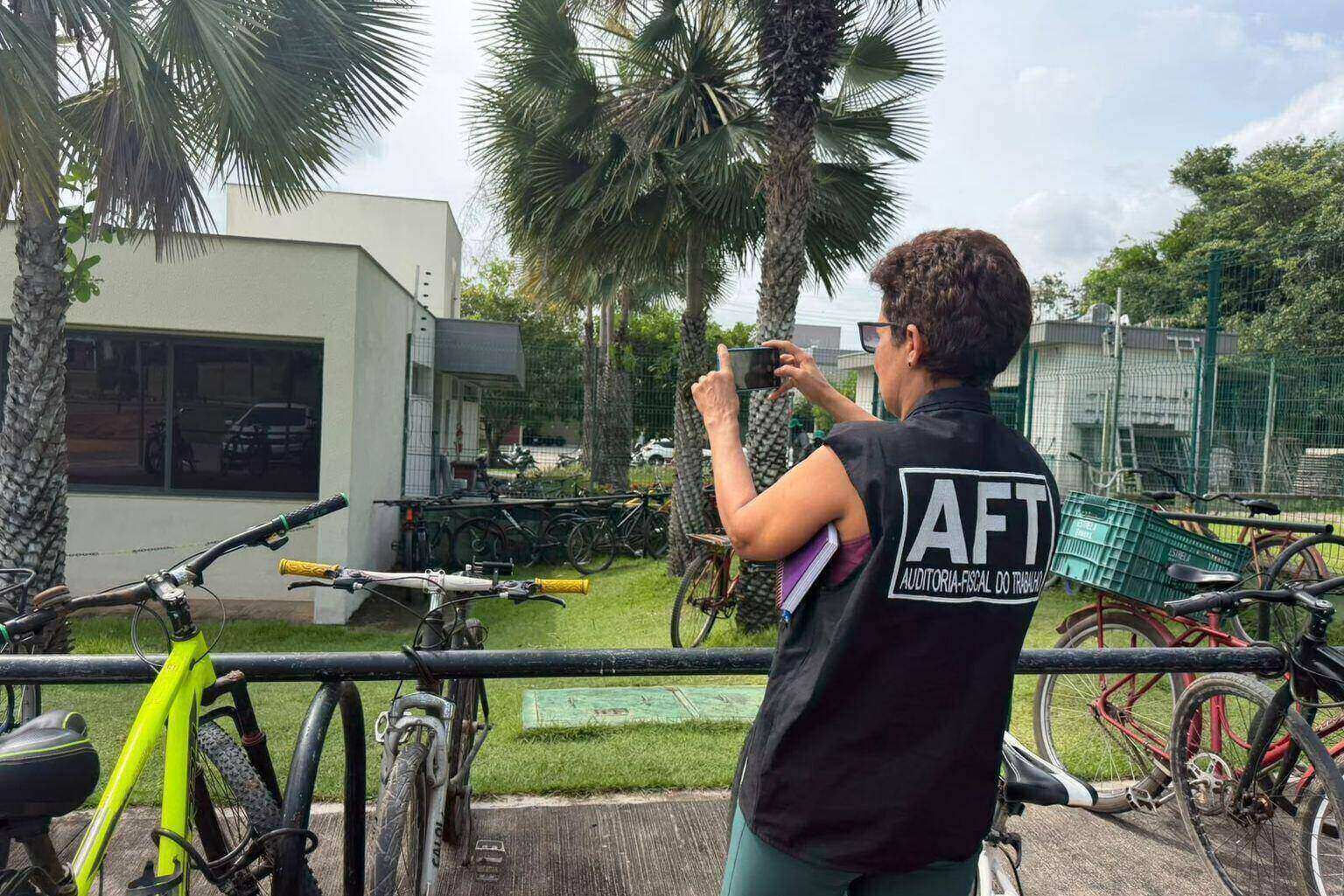 Doméstica Resgatada De Trabalho Análogo À Escravidão Deve Seguir Com Patrões; Entenda