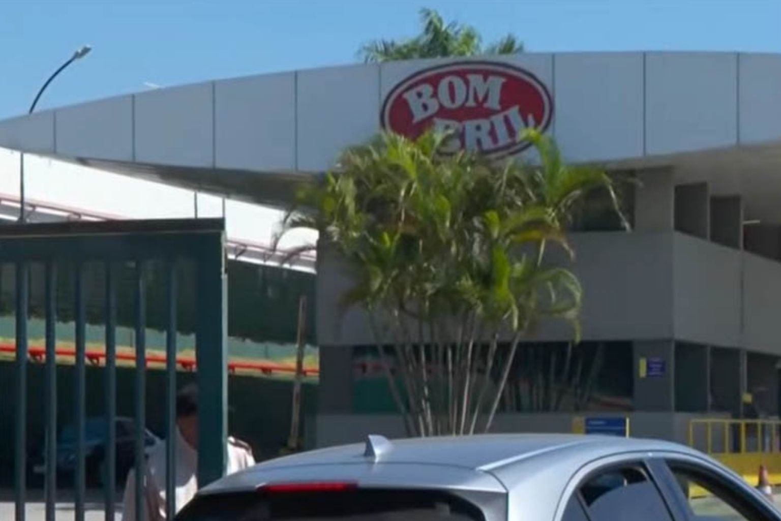 Após Rumores De Bullying Contra Autor De Ataque, Bombril Se Manifesta