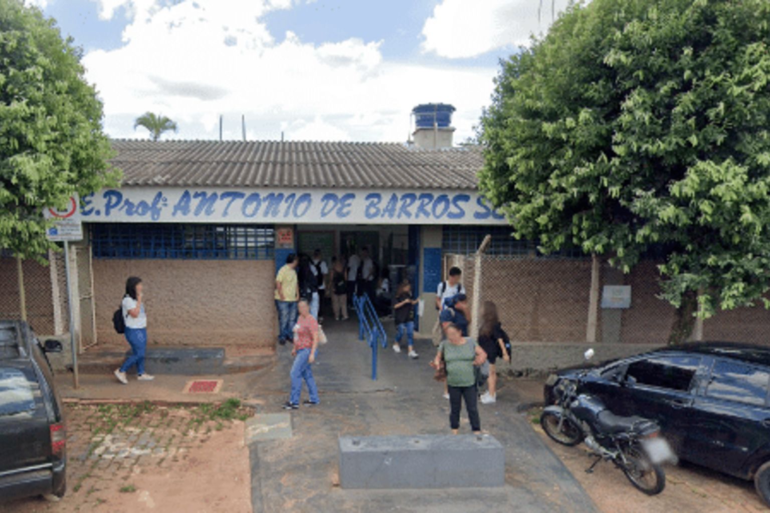 Adolescente De 15 Anos É Esfaqueada Dentro De Sala De Aula Em Sp