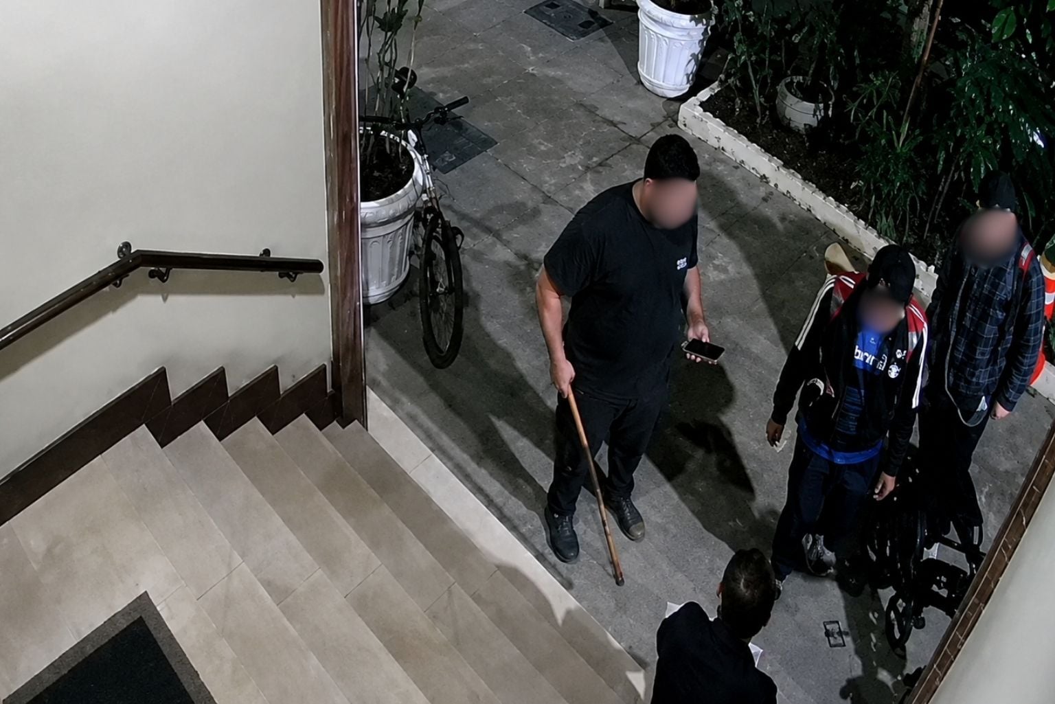 Jovem É Confundido Com Ladrão E Morto Em Linchamento Em Copacabana; Veja O Que Se Sabe