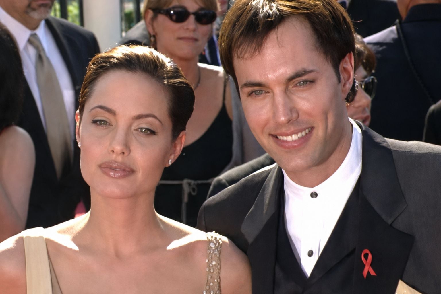 Irmão De Angelina Se Assume Gay Ao Lado De Ex-Esposa Após Casamento Que Durou 15 Dias