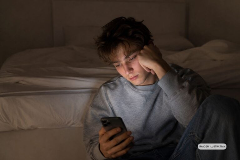 Domscrolling: O Que É, Por Que Vicia E Quais São Os Efeitos Na Saúde Mental
