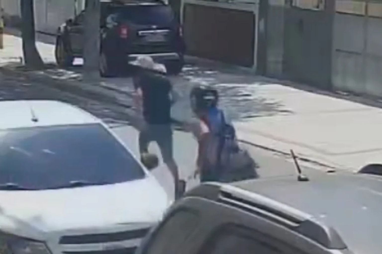 Homem É Morto A Tiros Ao Tentar Fugir De Assalto No Rio; Veja O Vídeo