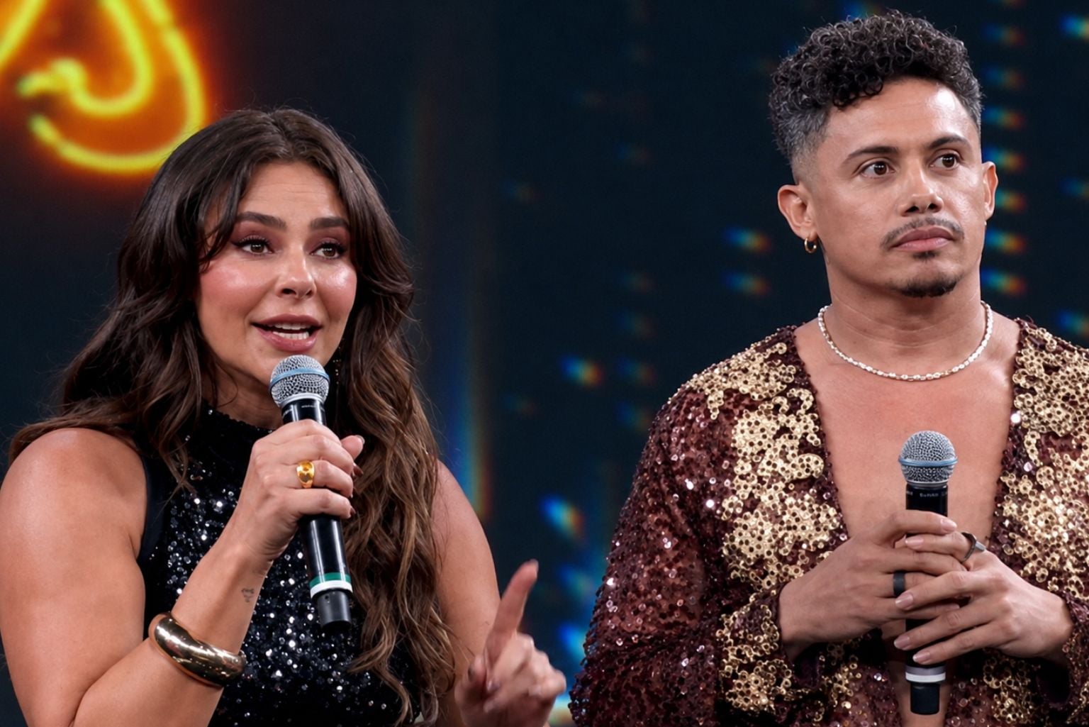 Paolla Oliveira Surpreende Ao Aparecer No &Amp;Quot;Domingão&Amp;Quot;, E Coxas Impressionam: &Amp;Quot;O Que É Isso&Amp;Quot;