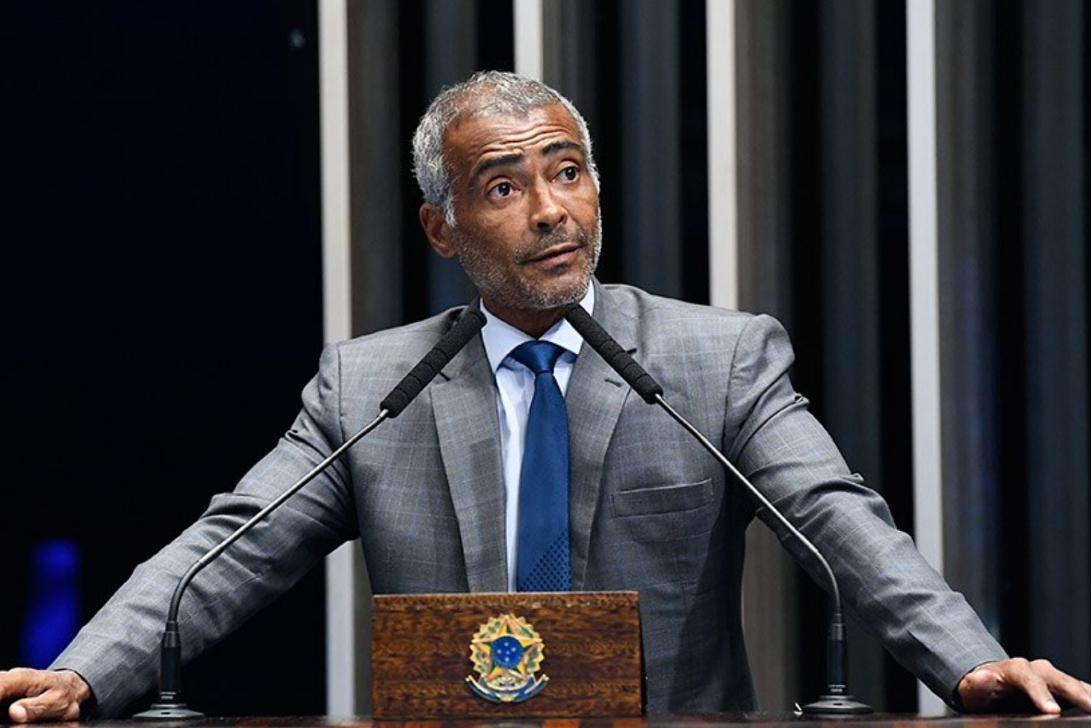 Romário Afirma À Justiça Que Penhora Do Salário No Senado Compromete Suas Finanças