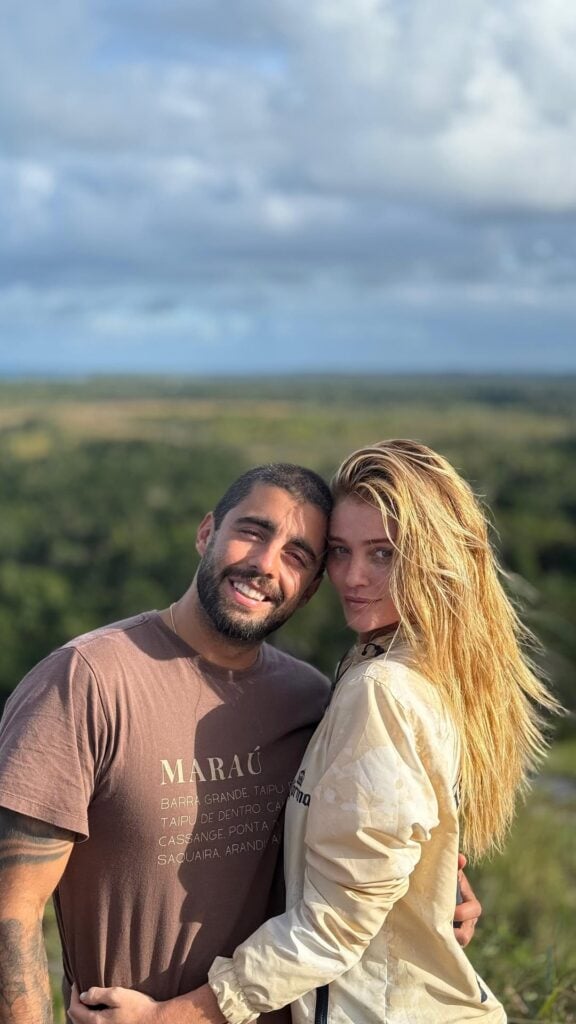 Cintia Dicker Com O Marido, O Surfista Pedro Scooby — Foto: Reprodução/ Instagram
