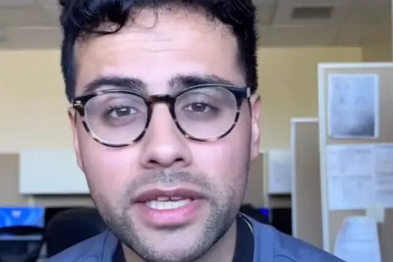 Teste Da Mão De 10 Segundos É A “Forma Mais Rápida” De Identificar Sinais De Demência – E Está Deixando As Pessoas Apavoradas
