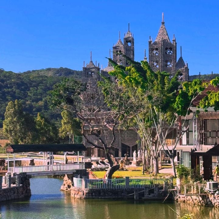 Castelo no interior de Pernambuco reproduz arquitetura medieval europeia; conheça o destino Castelo Santa Helena